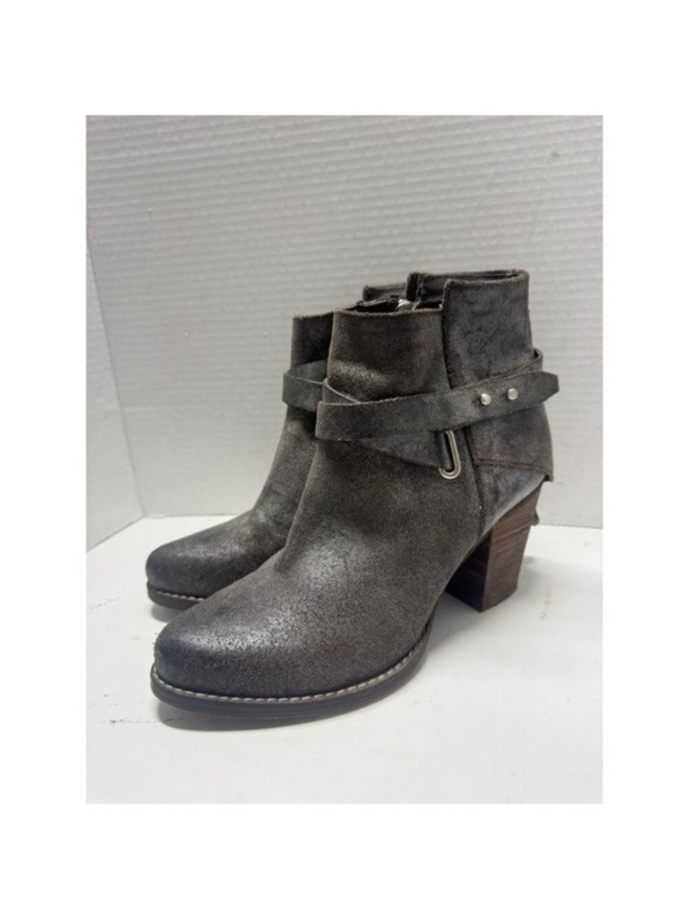 The Wishbone Collection Gray Leather Harness Ankle Booties 7.5 M